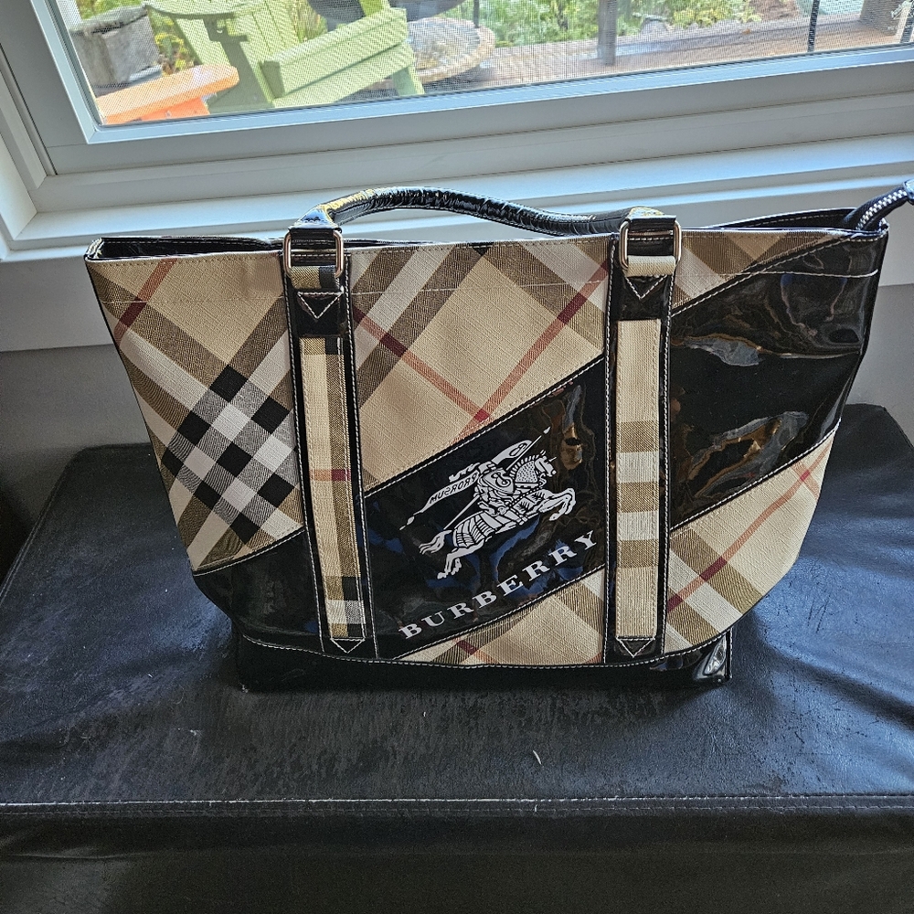 Burberry Black and Tan Women's Bag
